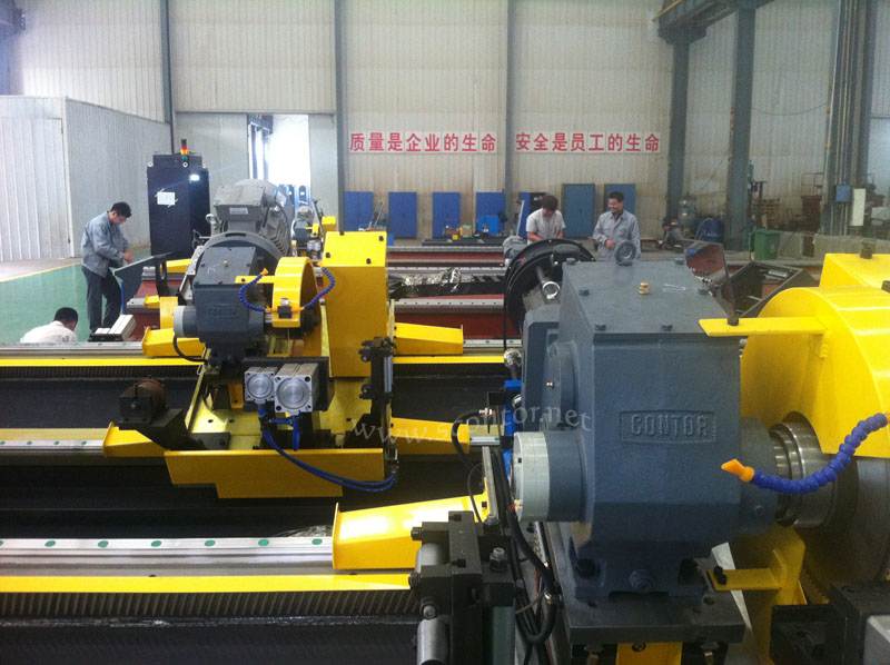 tube and pipe cutting saw