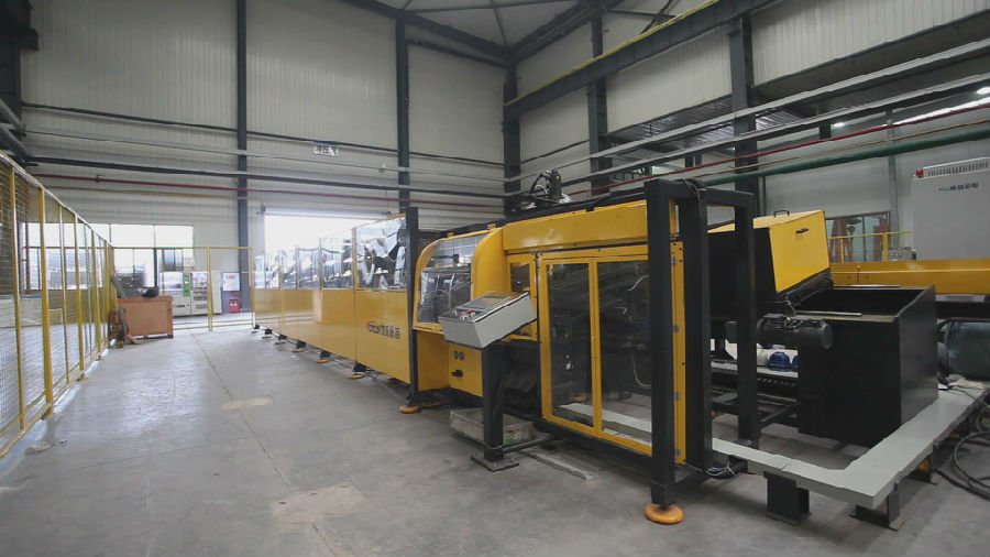 CNC pipe cutting machine