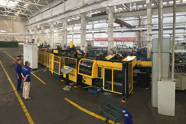 Steel pipe cutting machine